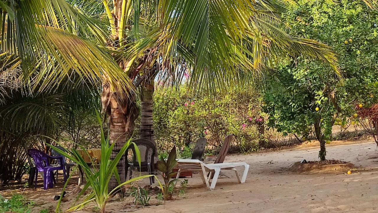 Akine Ti Kasso Piscine Hotel Diembereng Luaran gambar