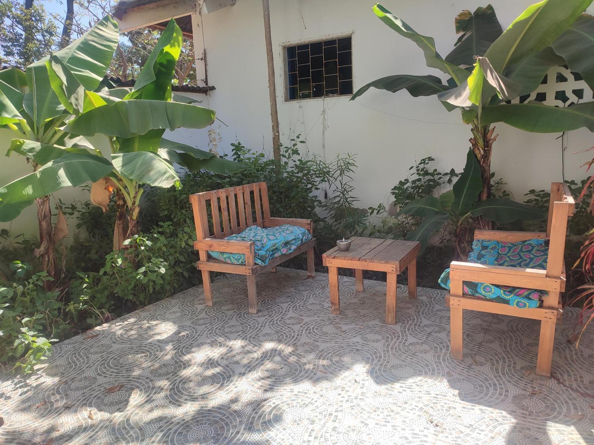 Akine Ti Kasso Piscine Hotel Diembereng Luaran gambar