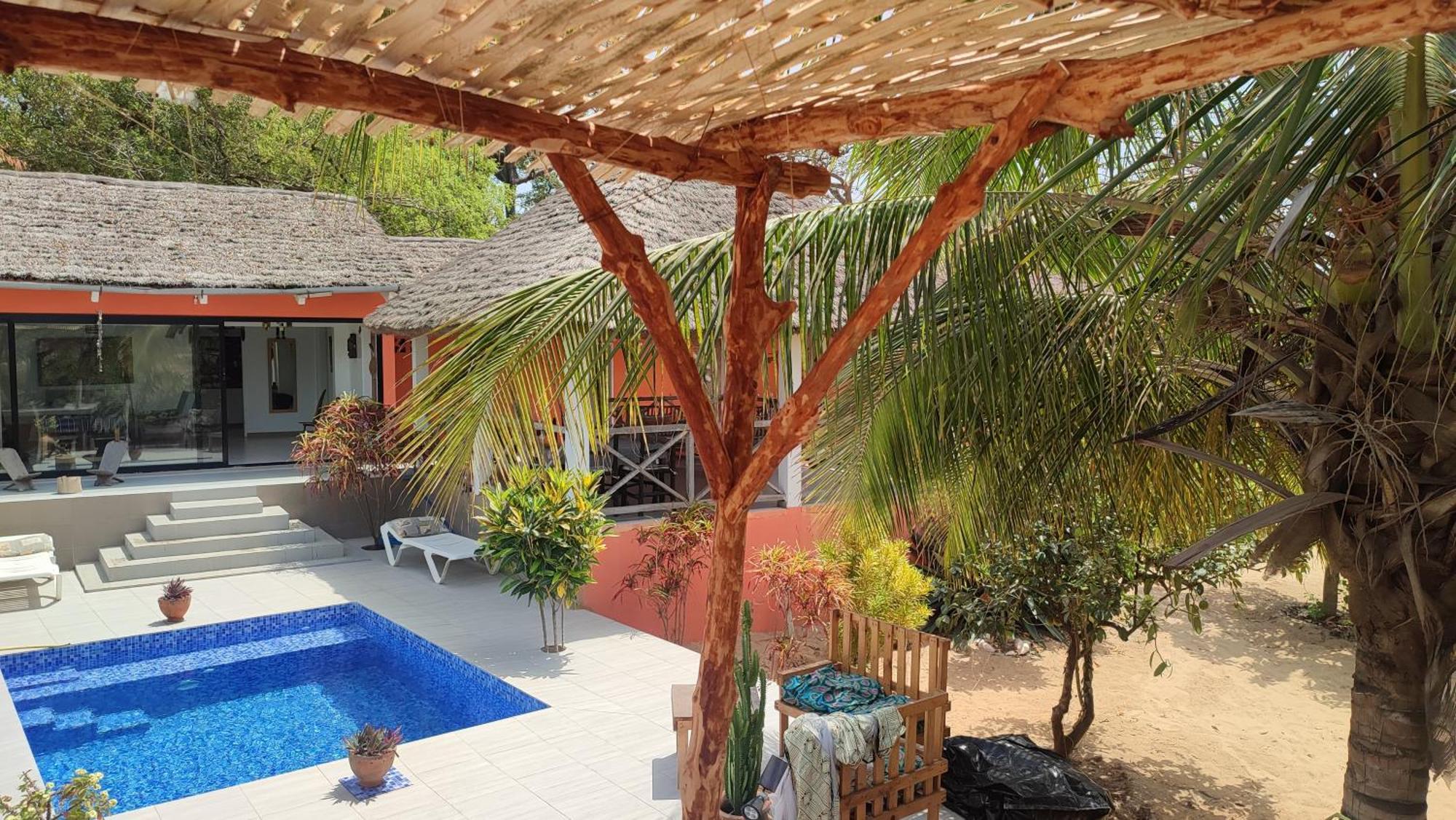 Akine Ti Kasso Piscine Hotel Diembereng Luaran gambar
