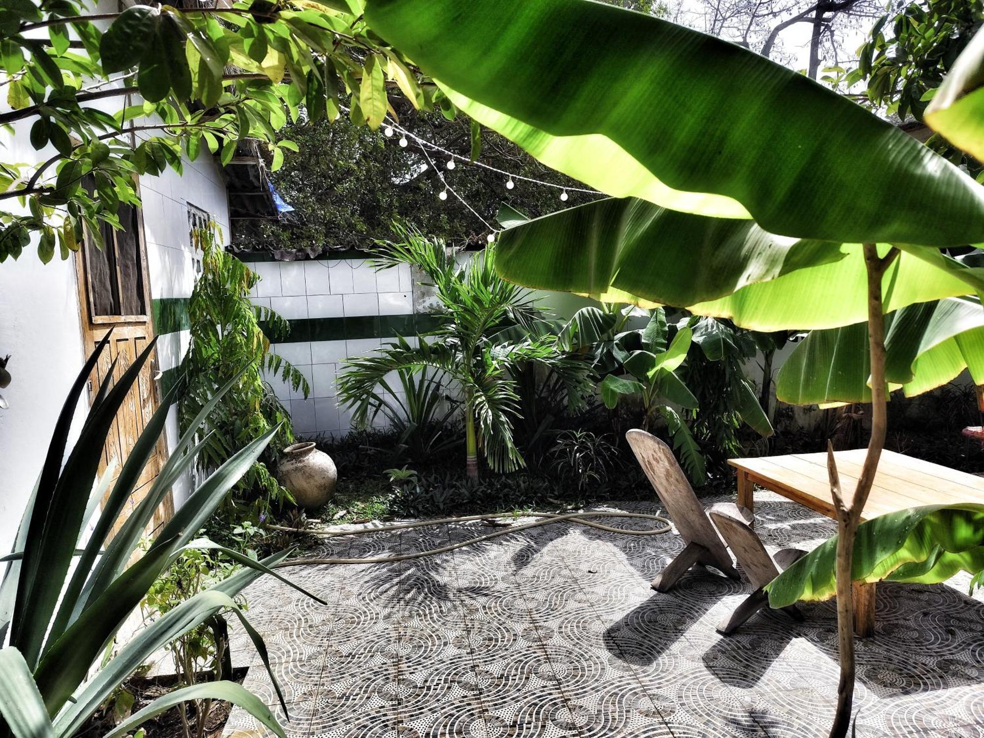 Akine Ti Kasso Piscine Hotel Diembereng Luaran gambar