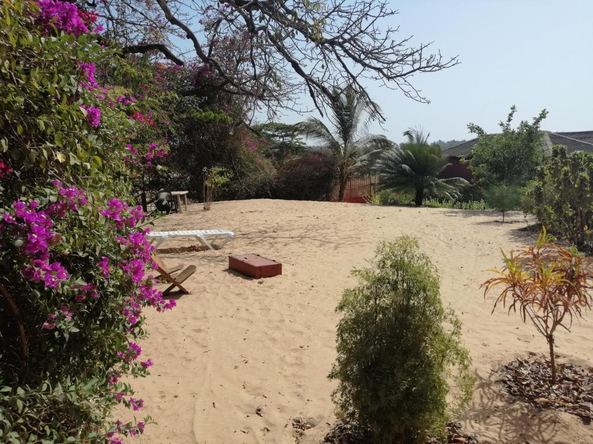 Akine Ti Kasso Piscine Hotel Diembereng Luaran gambar